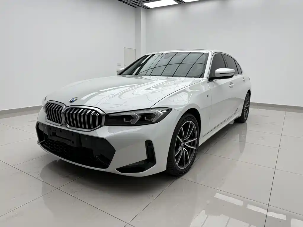 BMW 3 Series 2023 — фото 1