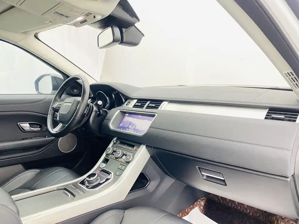 Land Rover Evoque 2019 — фото 14