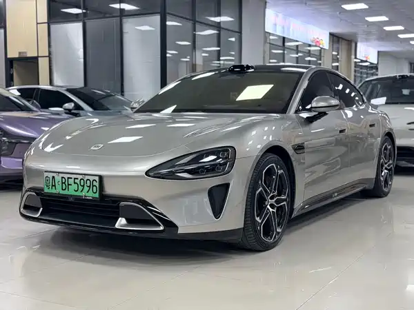 Xiaomi SU7 2024
