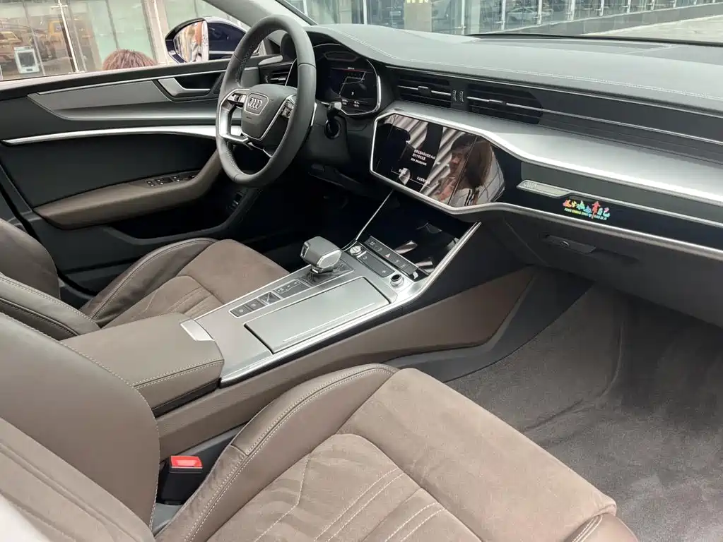 Audi A7L 2022 — фото 6