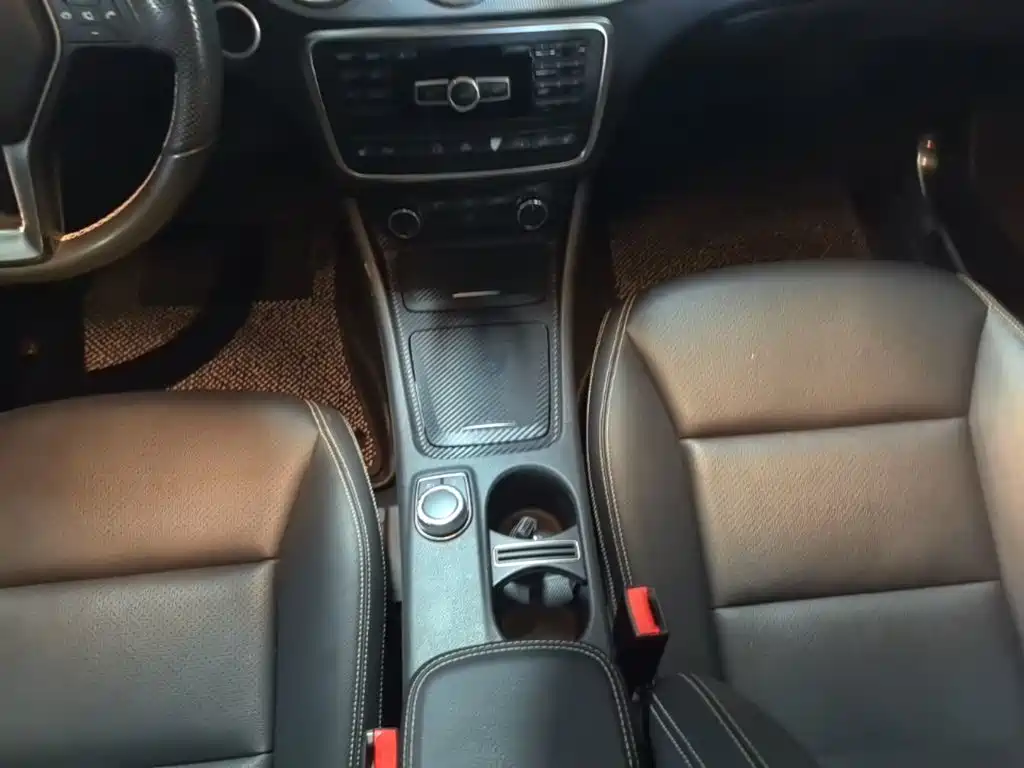 Mercedes-Benz GLA 2015 — фото 14