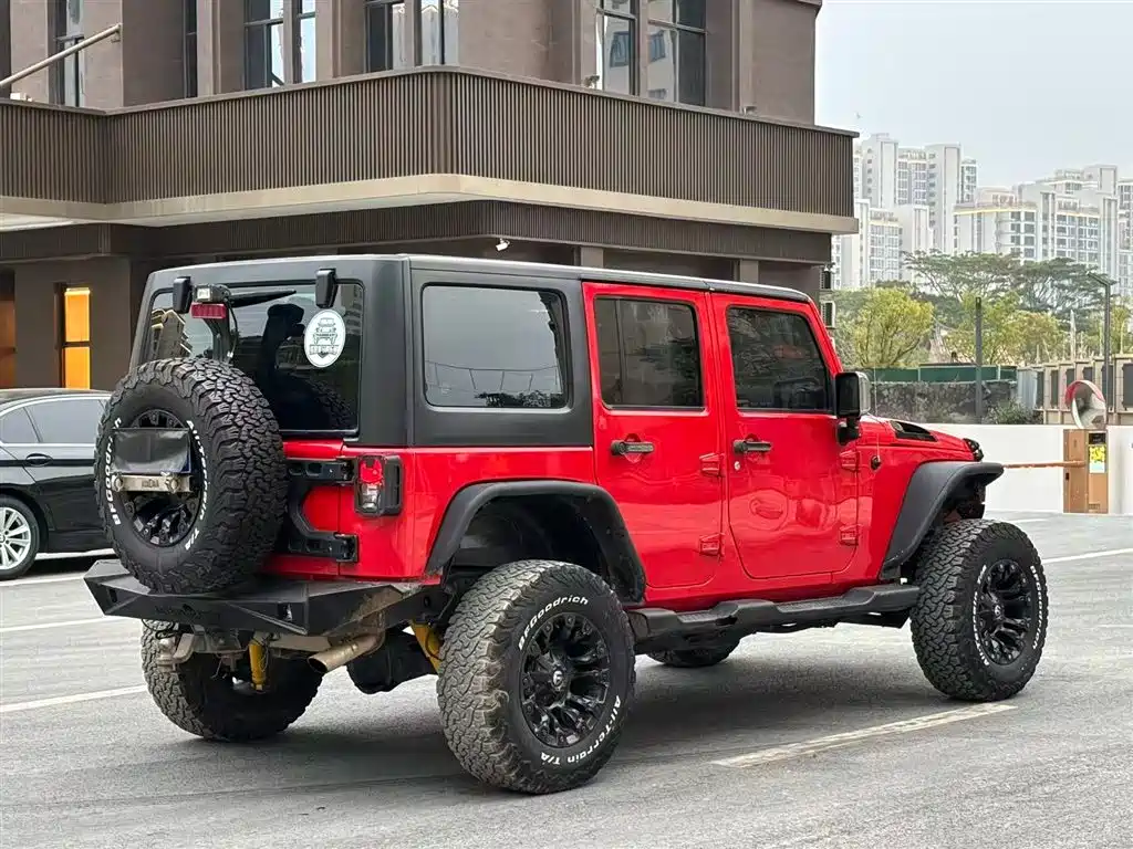 Jeep Wrangler 2017 — фото 7