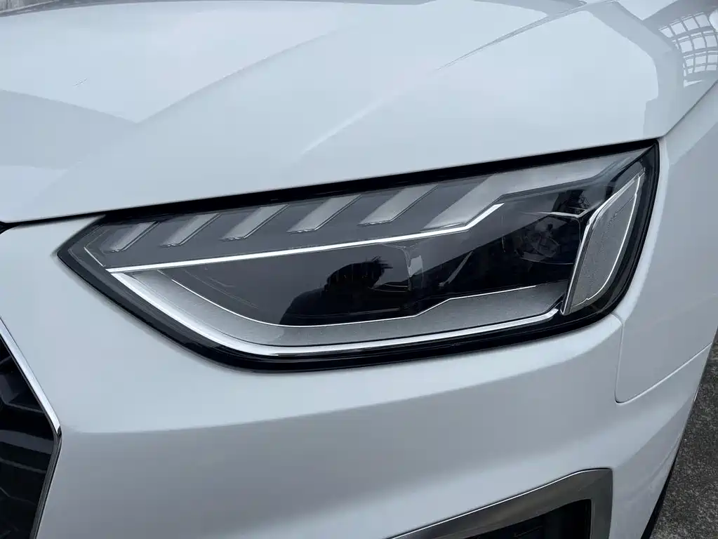 Audi A4L 2021 — фото 25