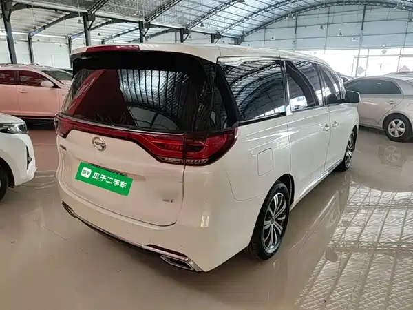 GAC Trumpchi M8 2018