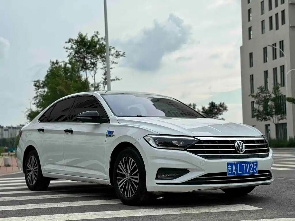 Volkswagen Sagitar 2019