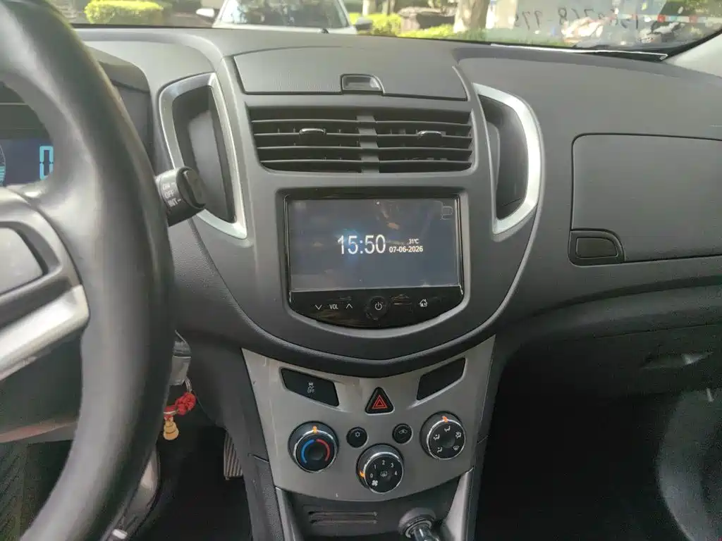 Chevrolet Trax 2015 — фото 14