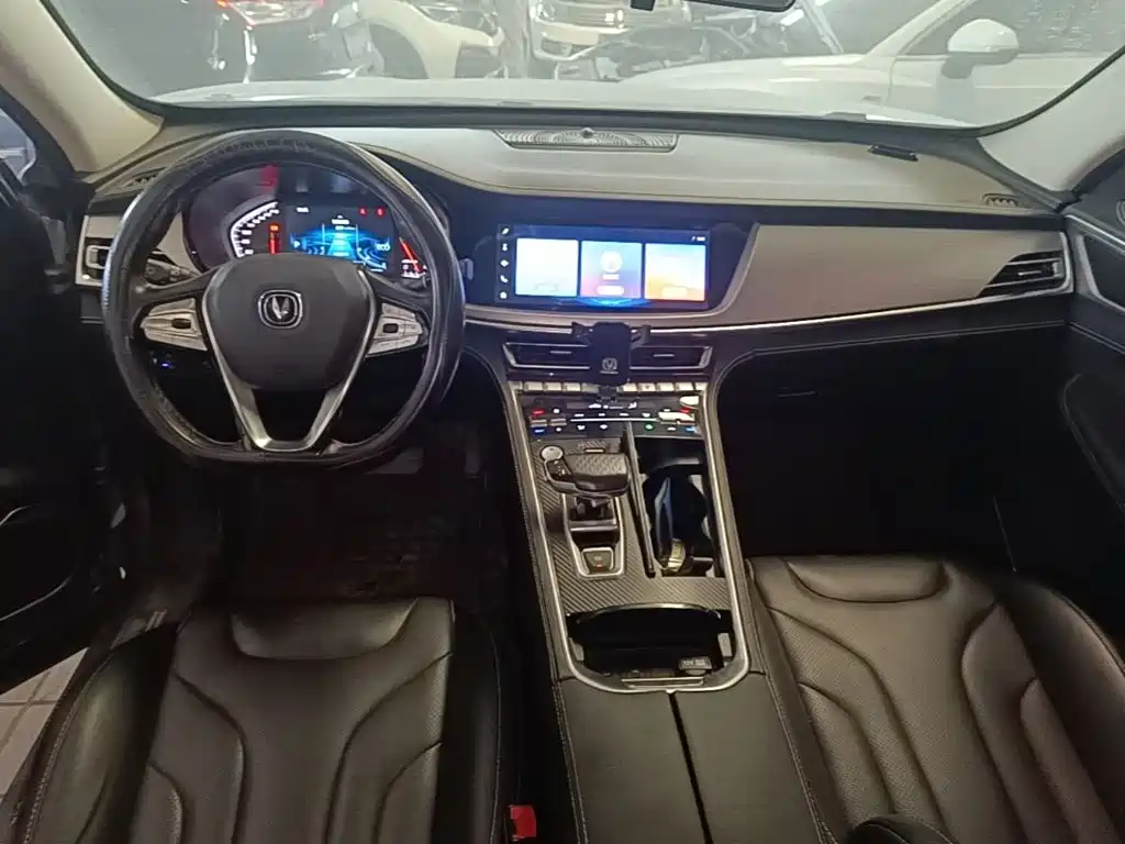 Changan CS85 COUPE 2020 — фото 10