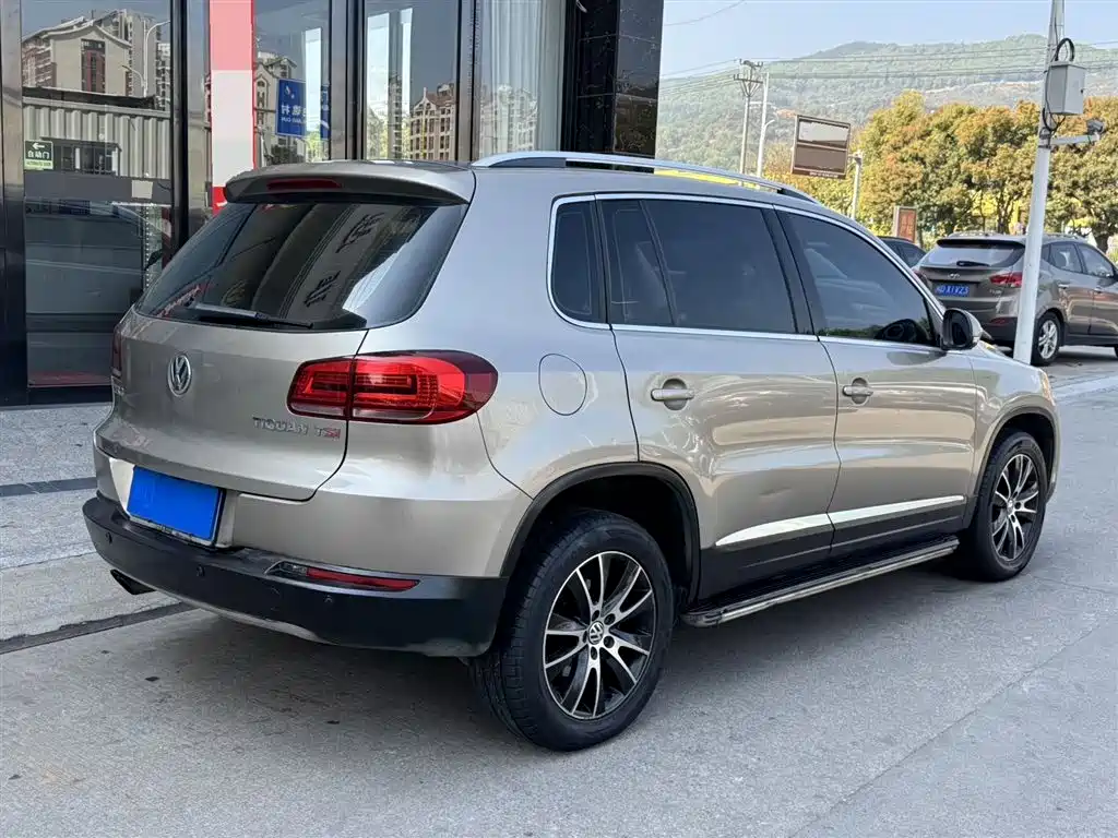 Volkswagen Tiguan 2015 — фото 6