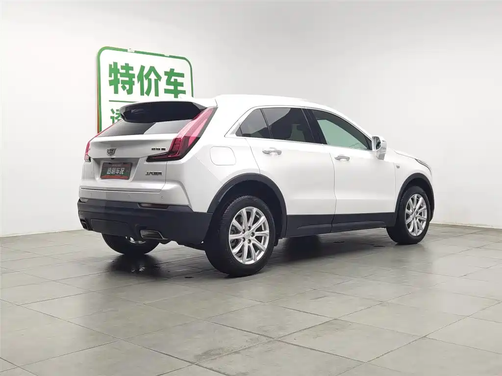 Cadillac XT4 2020 — фото 2