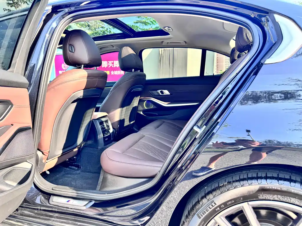 BMW 3 Series 2023 — фото 11