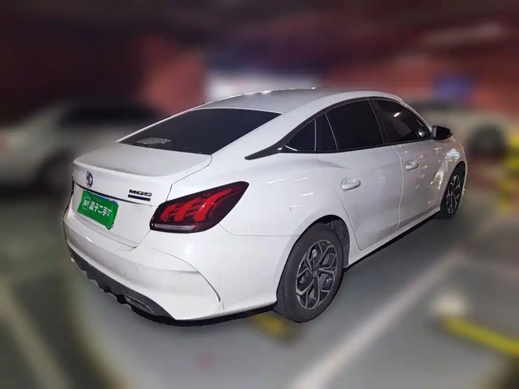 MG MG5 2025