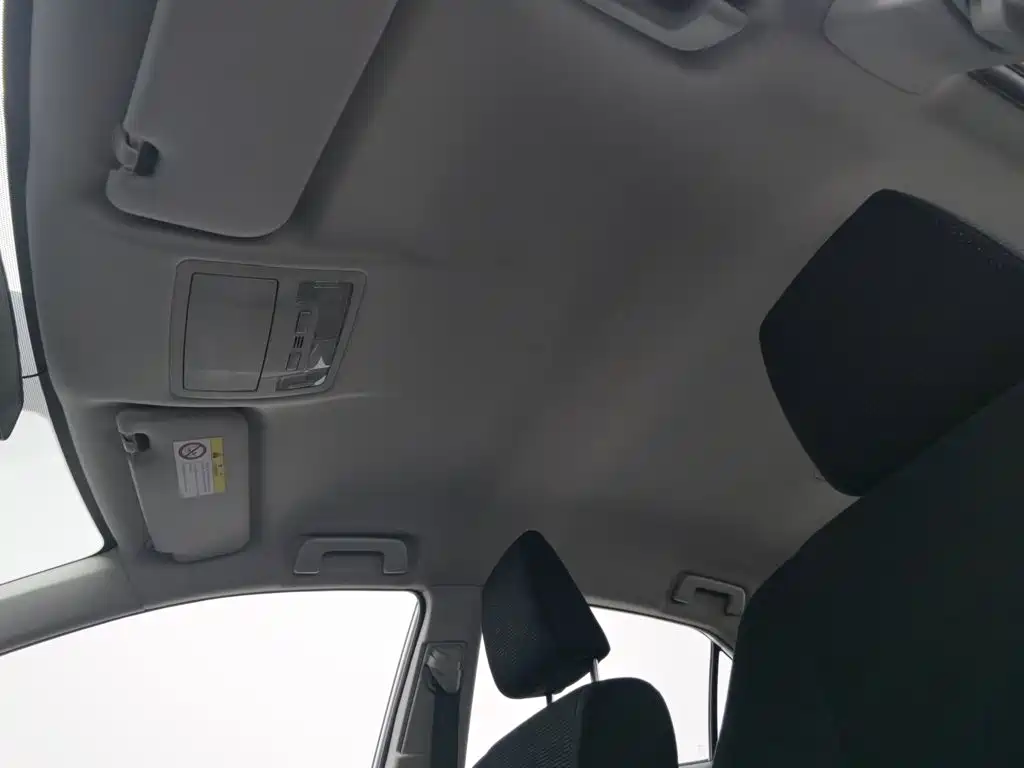 Toyota Corolla 2015 — фото 14