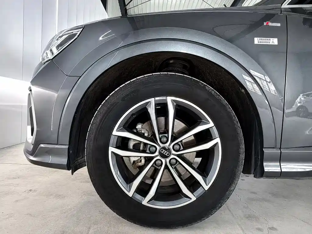 Audi Q3 2022 — фото 24