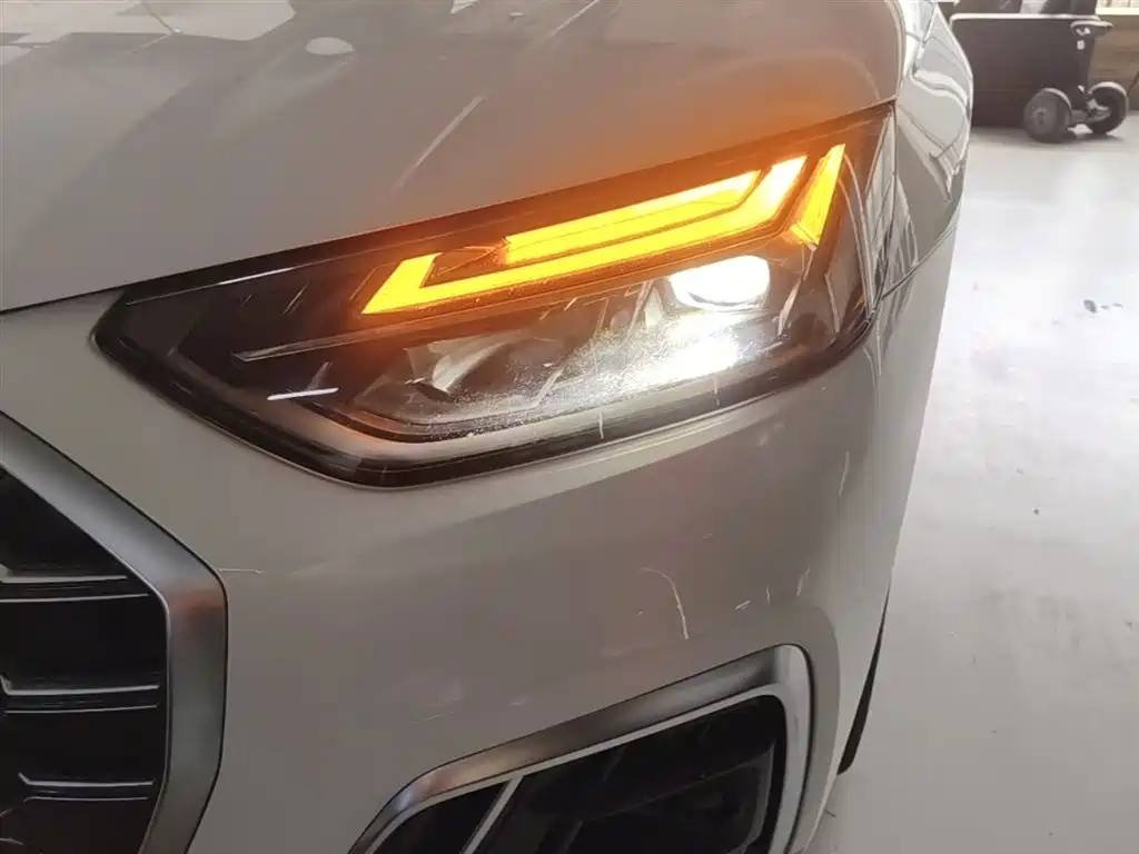 Audi Q5L 2022 — фото 24