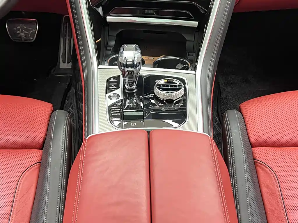 BMW 8 Series 2023 — фото 25
