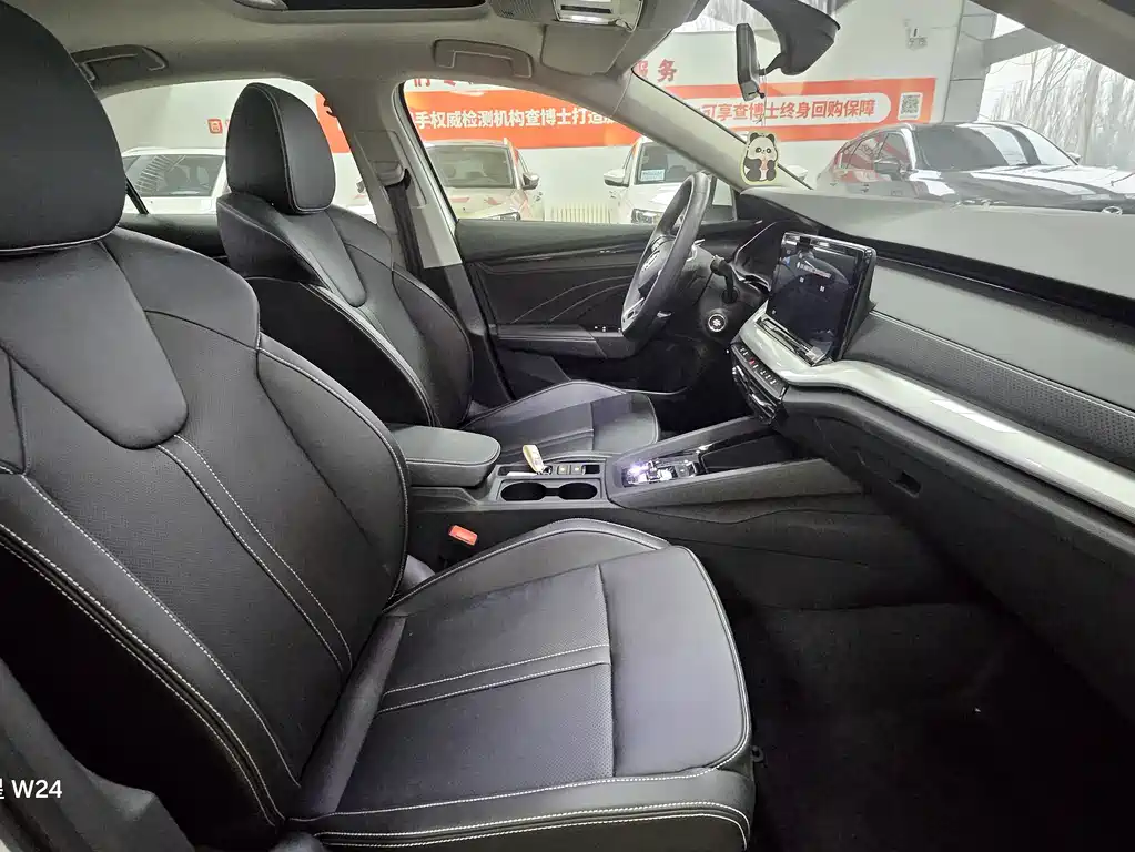 Skoda Octavia 2023 — фото 10