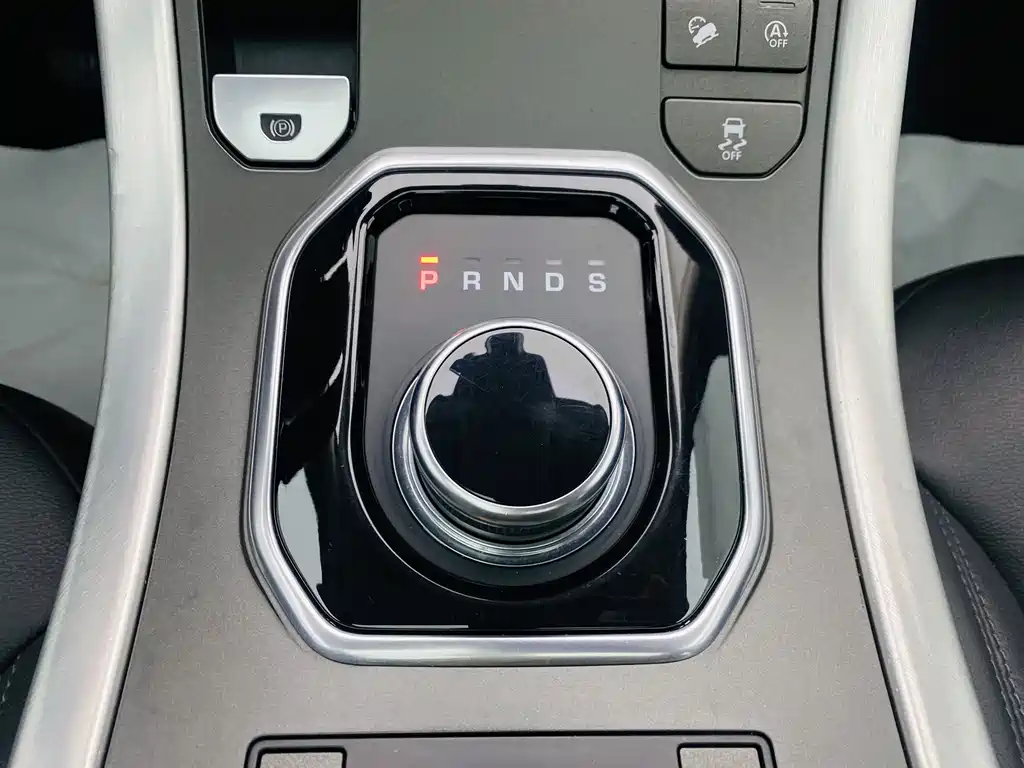 Land Rover Evoque 2019 — фото 11
