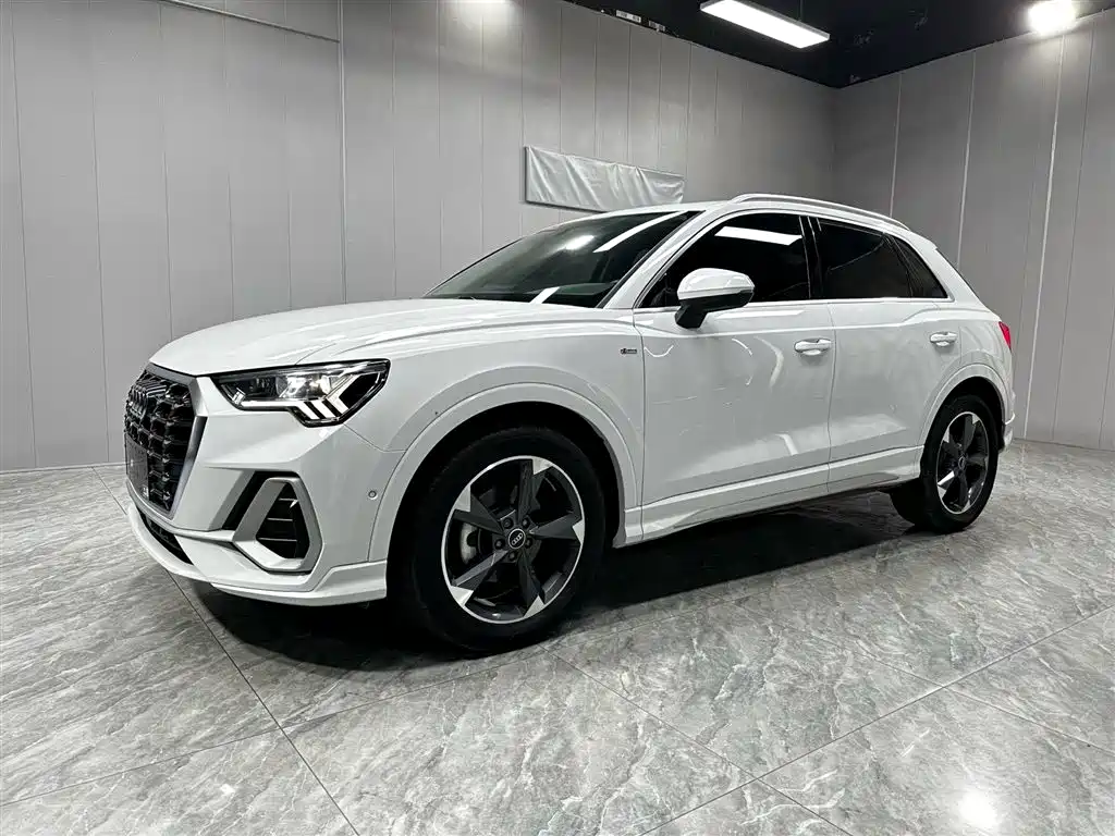 Audi Q3 2022 — фото 7