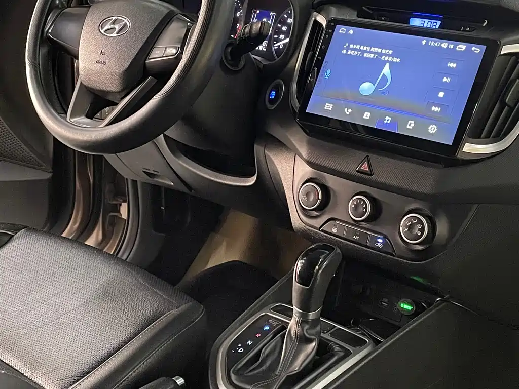 Hyundai ix25 2015 — фото 10