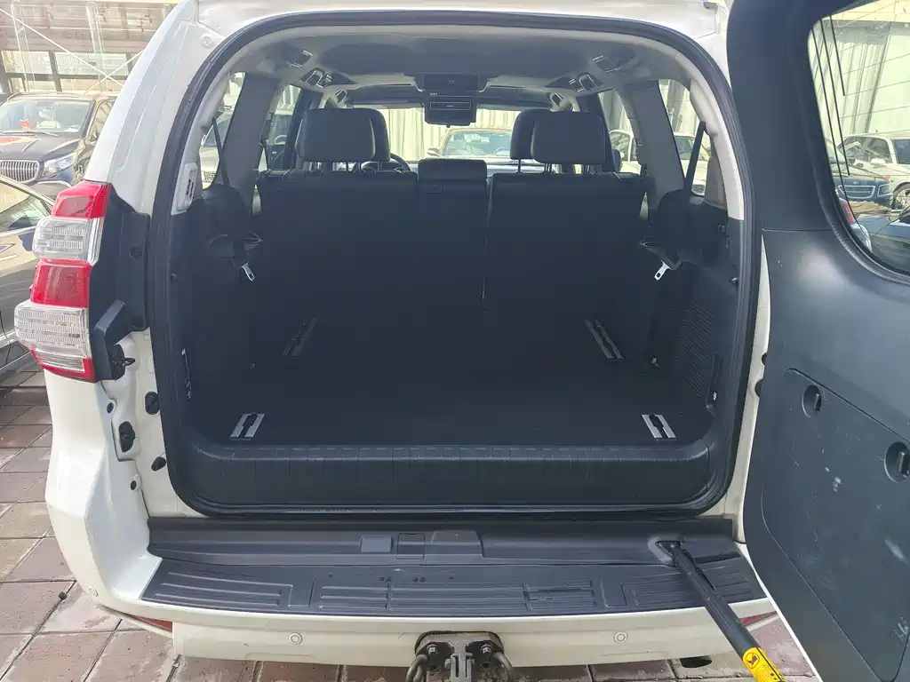 Toyota Prado 2017 — фото 26