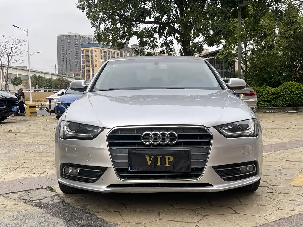 Audi A4L 2014