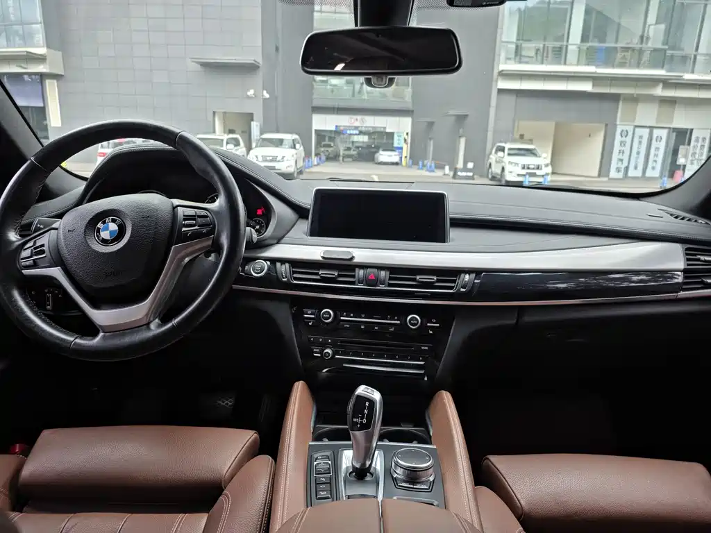 BMW X6 2018 — фото 8