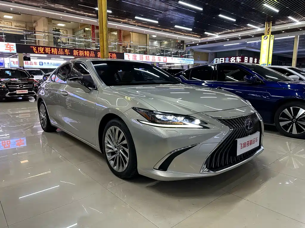 Lexus ES 2020 — фото 3