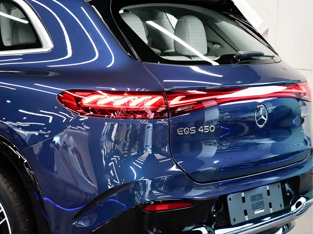 Mercedes-Benz EQS SUV 2023 — фото 6
