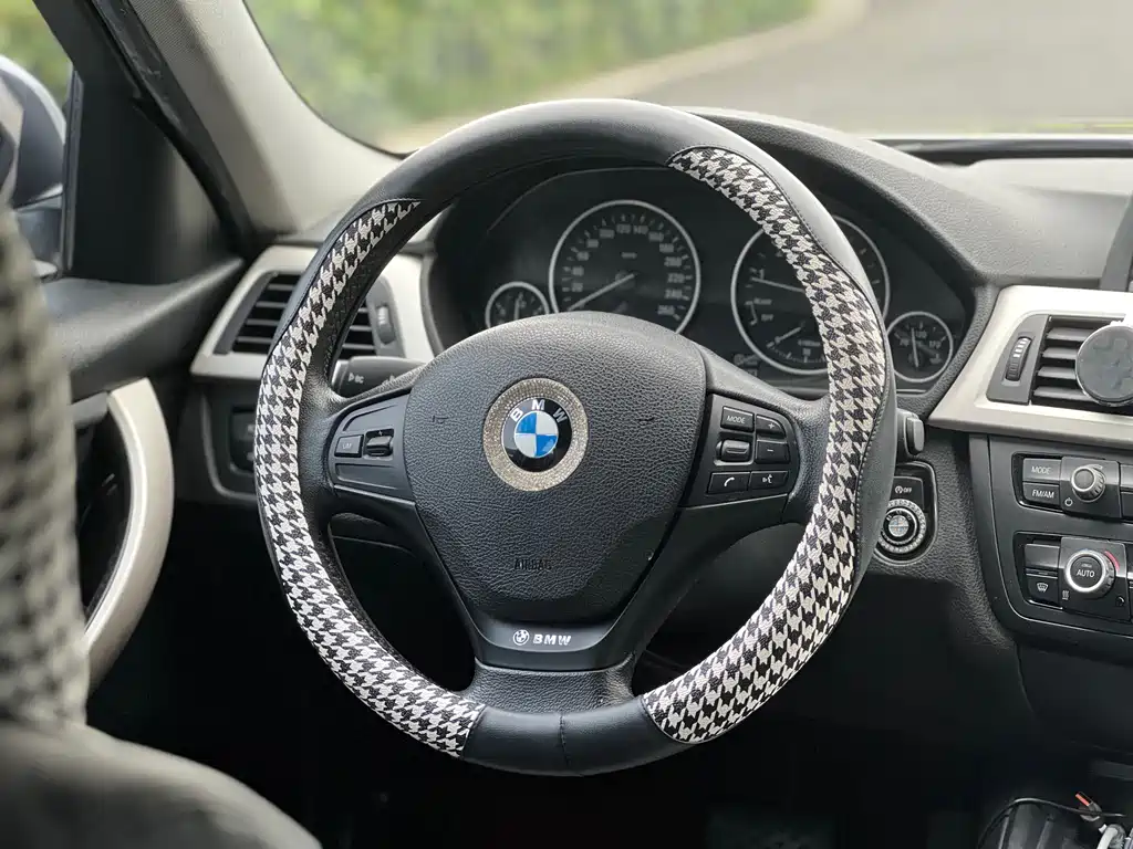 BMW 3 Series 2015 — фото 15