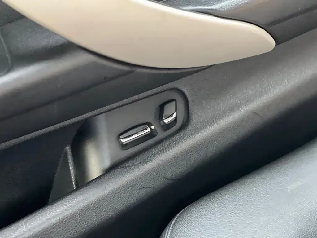BMW 3 Series 2015 — фото 16