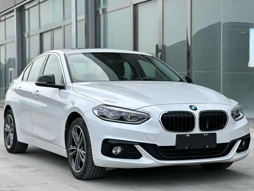 BMW 1 Series 2019 — фото 3