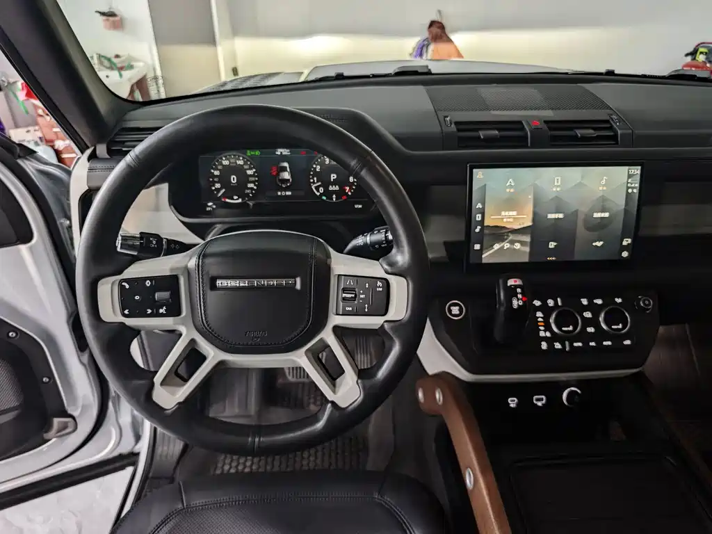 Land Rover Defender 2022 — фото 14