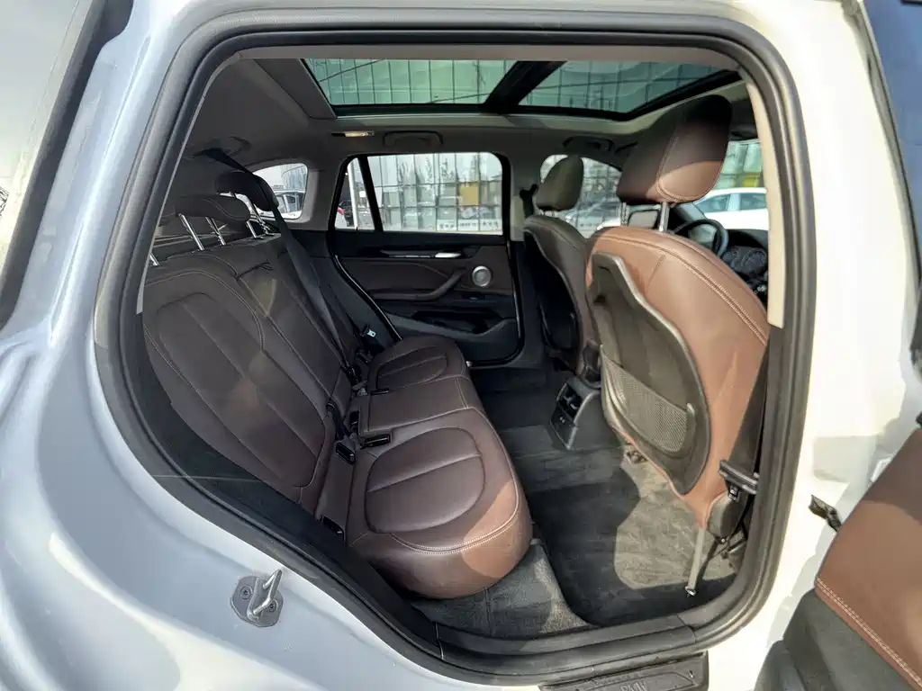 BMW X1 2021 — фото 11
