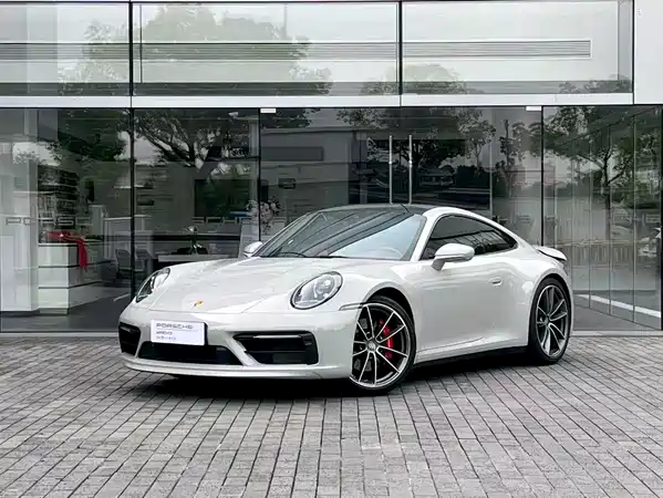 Porsche 911 2023