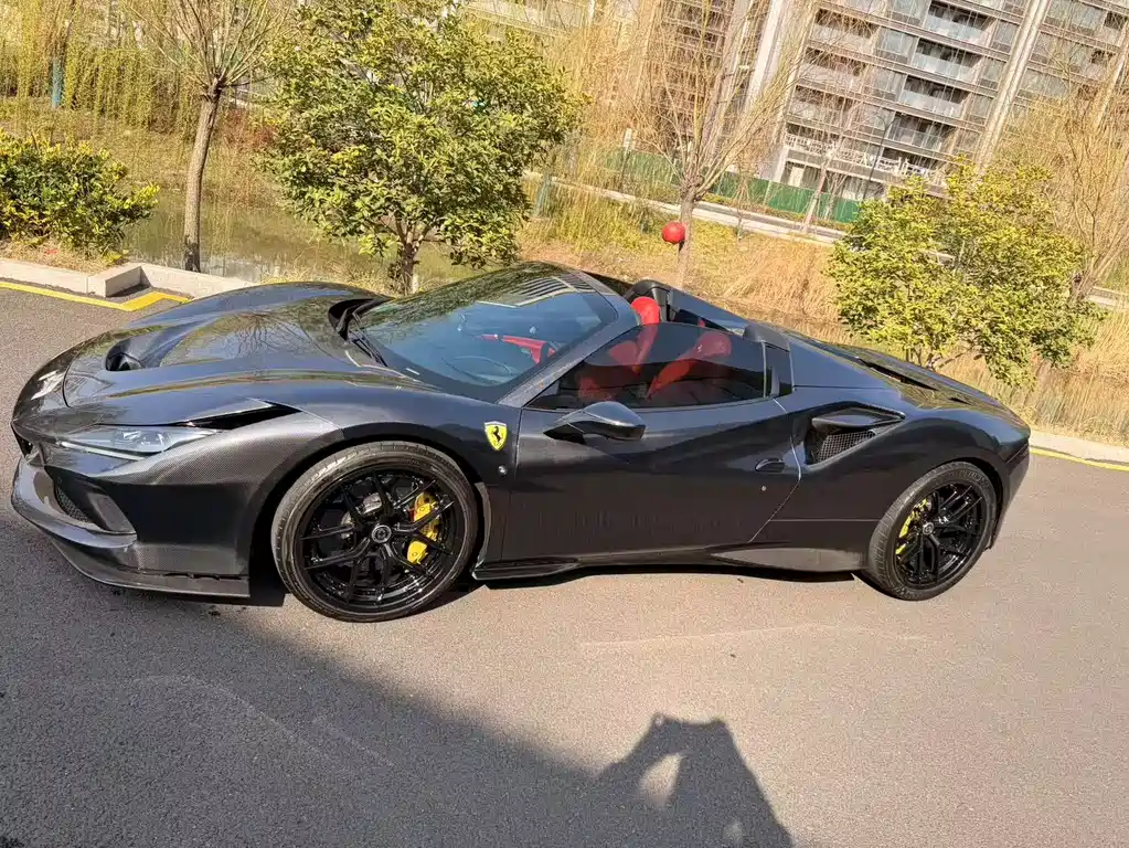 Ferrari F8 2022 — фото 2