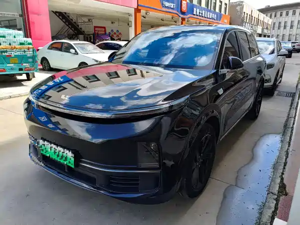 Li Auto L8 2023