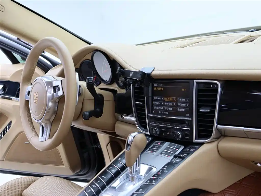 Porsche Panamera 2015 — фото 14