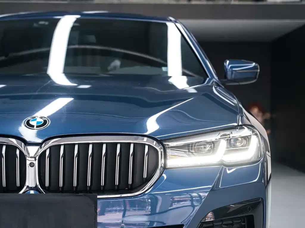 BMW 5 Series 2021 — фото 5