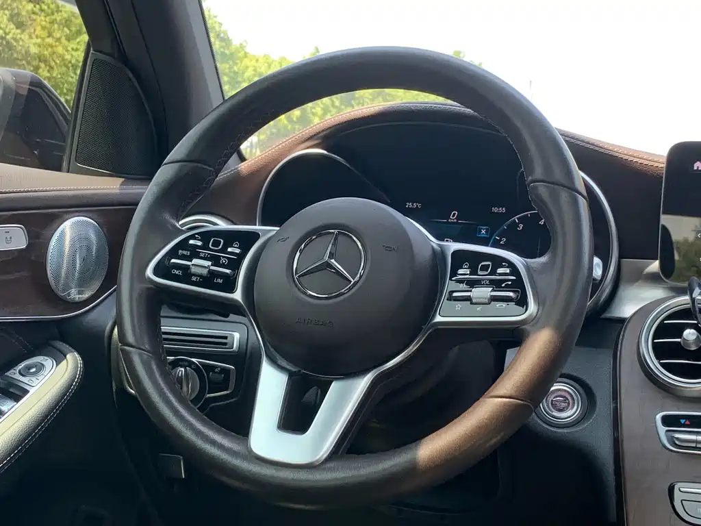 Mercedes-Benz GLC 2020 — фото 20