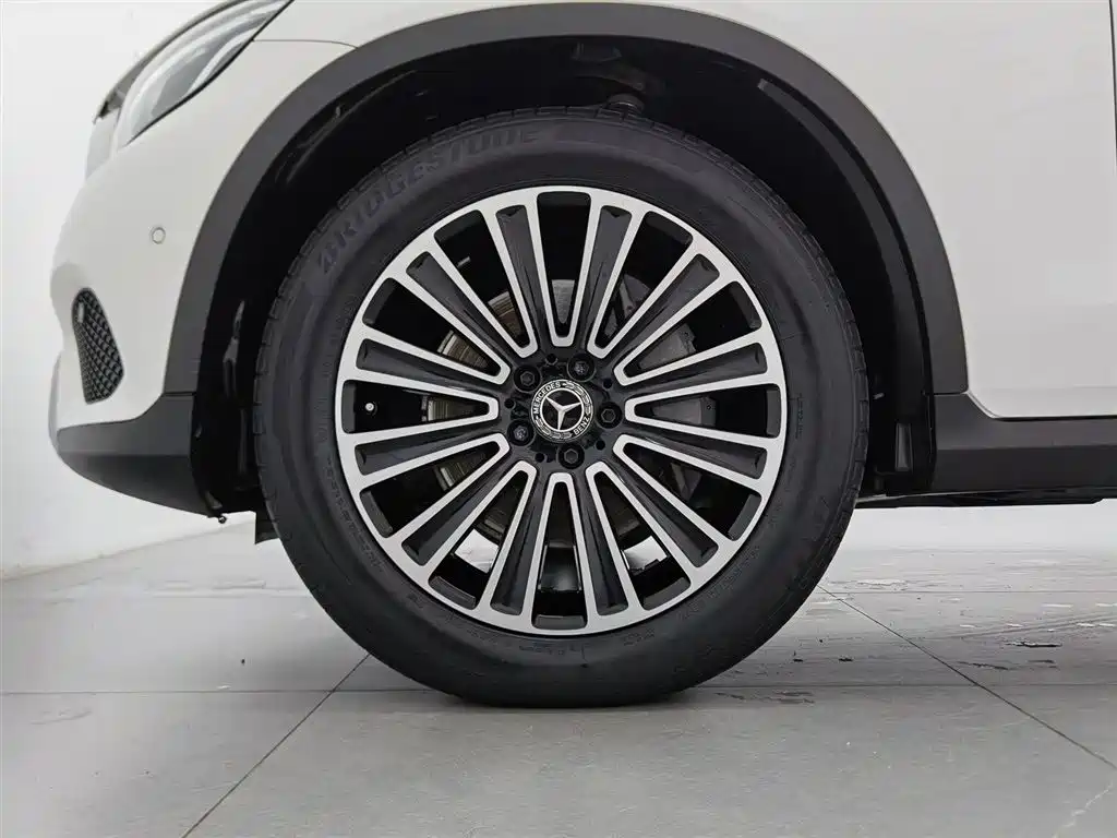 Mercedes-Benz GLC 2018 — фото 17