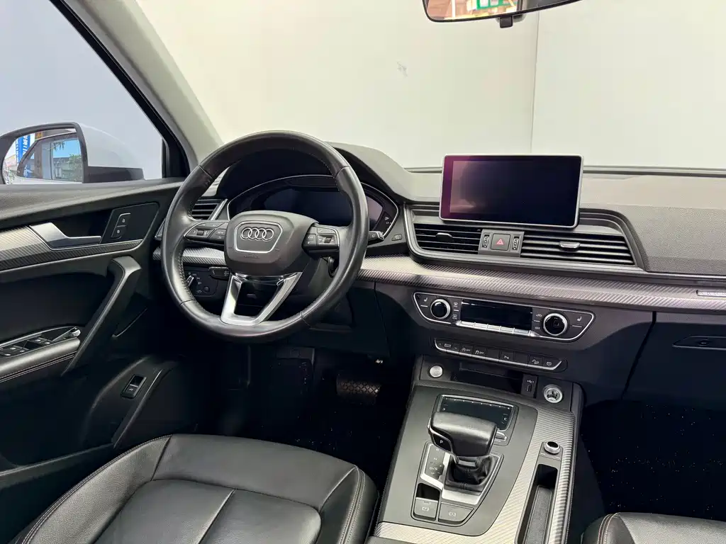 Audi Q5L 2019 — фото 21