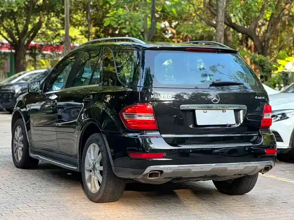 Mercedes-Benz M-Class 2011