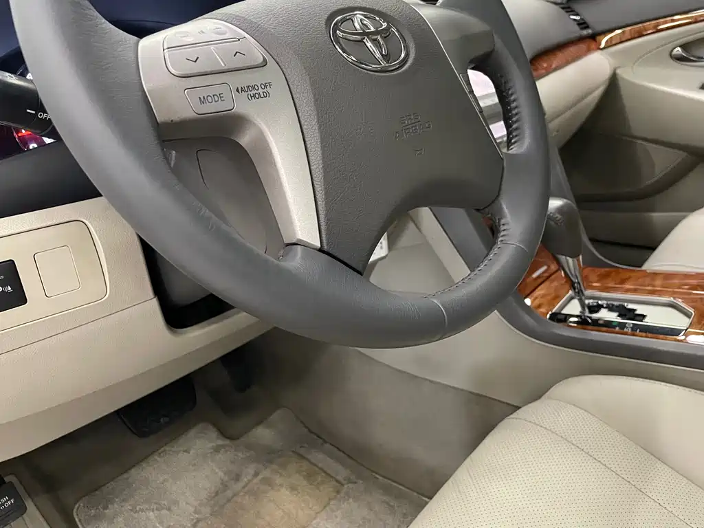 Toyota Camry 2008 — фото 16