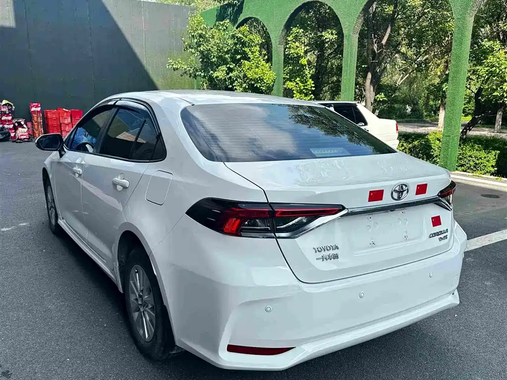 Toyota Corolla 2022 — фото 16