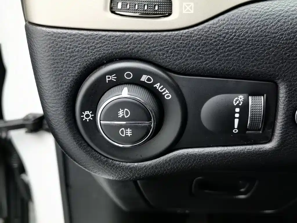 Jeep Cherokee 2014 — фото 21