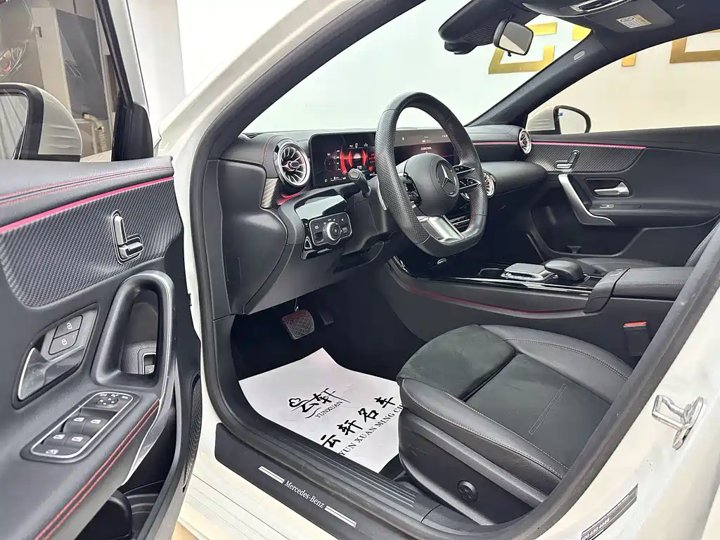 Mercedes-Benz A-Class 2023 — фото 9