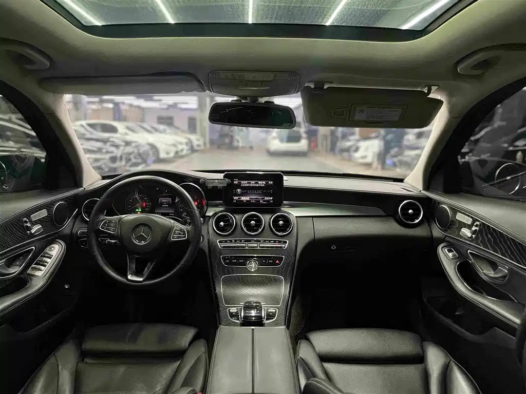 Mercedes-Benz C-Class 2018 — фото 15