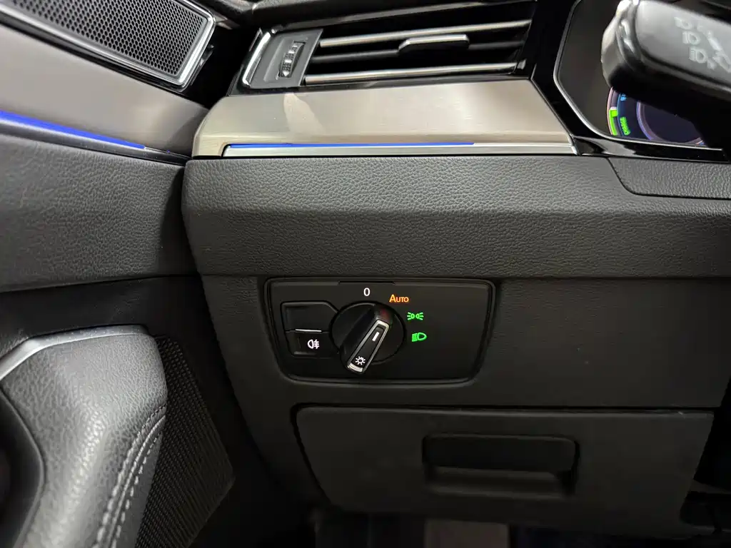Volkswagen Wei Lan New Energy 2019 — фото 12