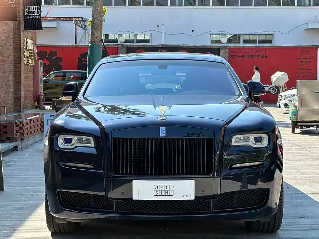 Rolls-Royce Ghost 2015 — фото 1