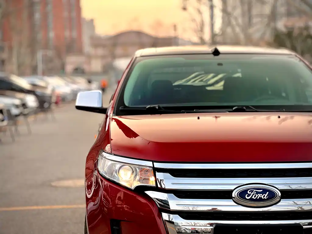 Ford Edge 2015 — фото 31